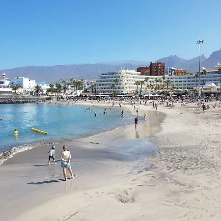 Sunset Bay Only 290m To The Beach, Near Puerto Colon, Heated Pool, Wifi