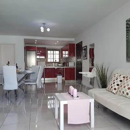 Sunset Bay Only 290m To The Beach, Near Puerto Colon, Heated Pool, Wifi *